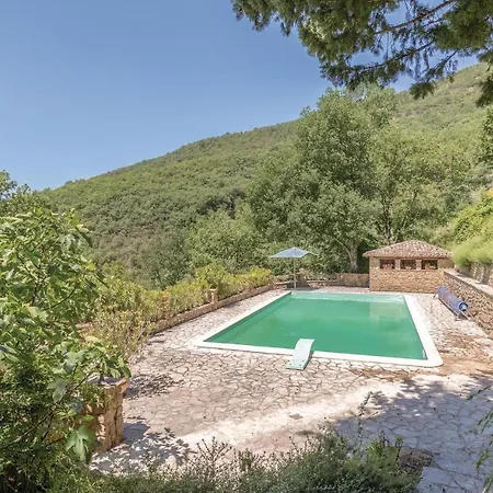 Three-bedroom Holiday In -pg-