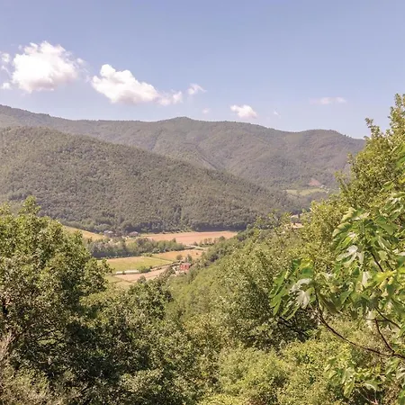 Three-bedroom Holiday In -pg-